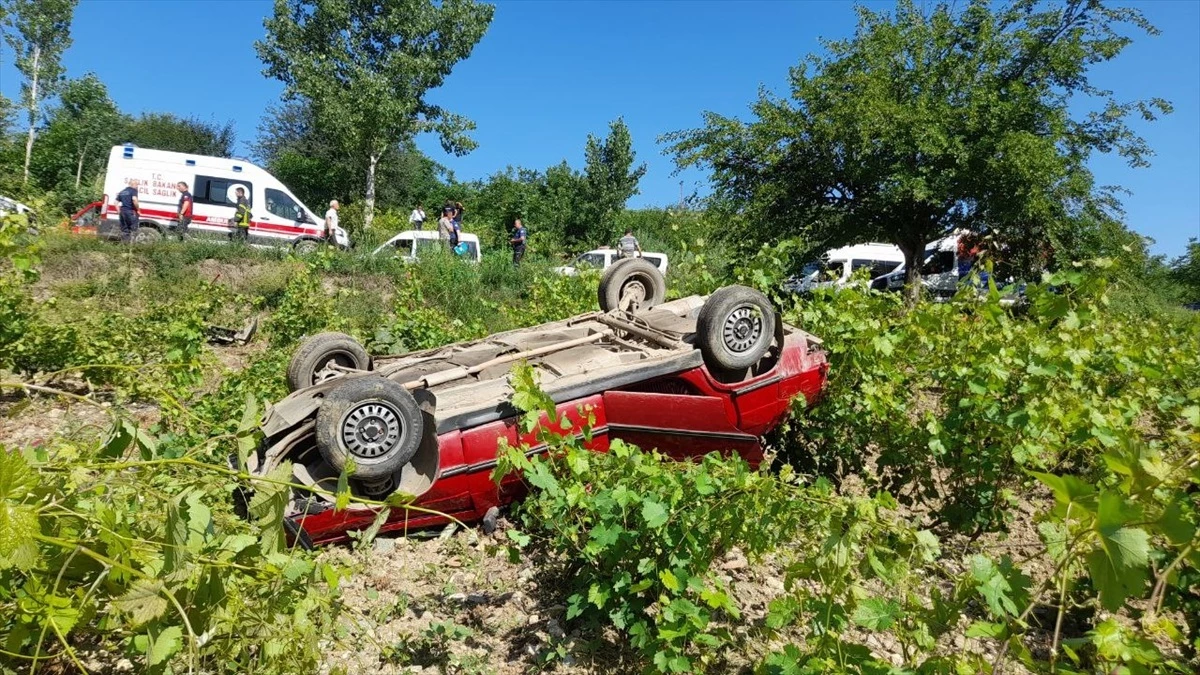 Tokat'ın Erbaa ilçesinde otomobil devrildi, 1 kişi yaralandı