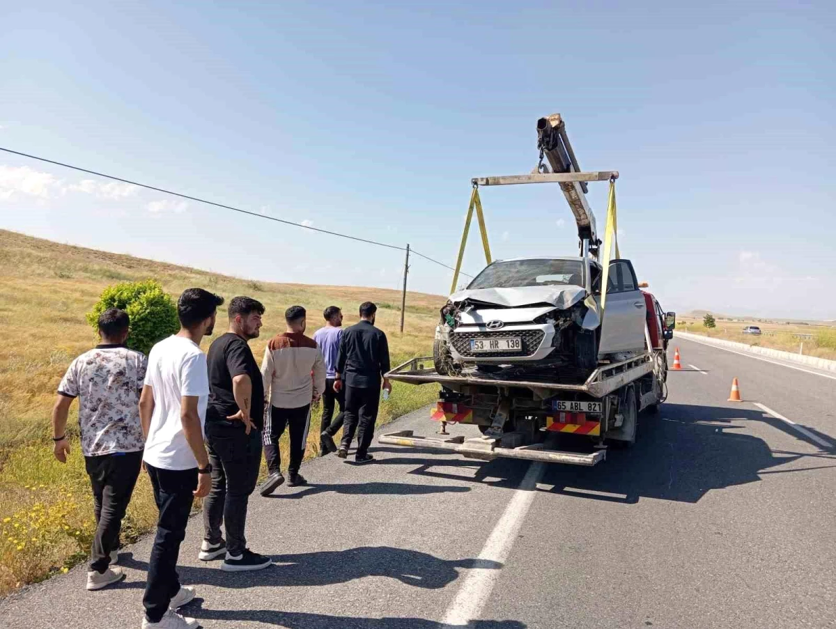 Van'da kontrolden çıkan otomobil takla attı, 1 kişi yaralandı