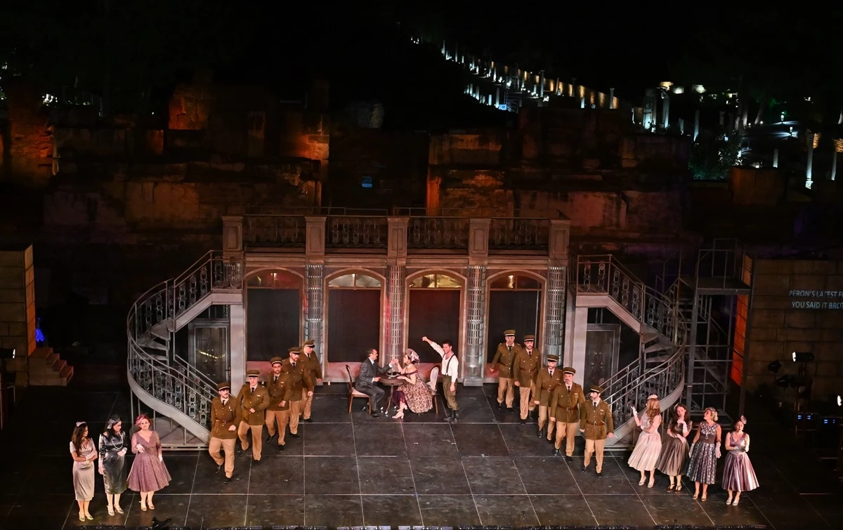 7. Uluslararası Efes Opera ve Bale Festivali'nde Evita Müzikali Sahnelendi