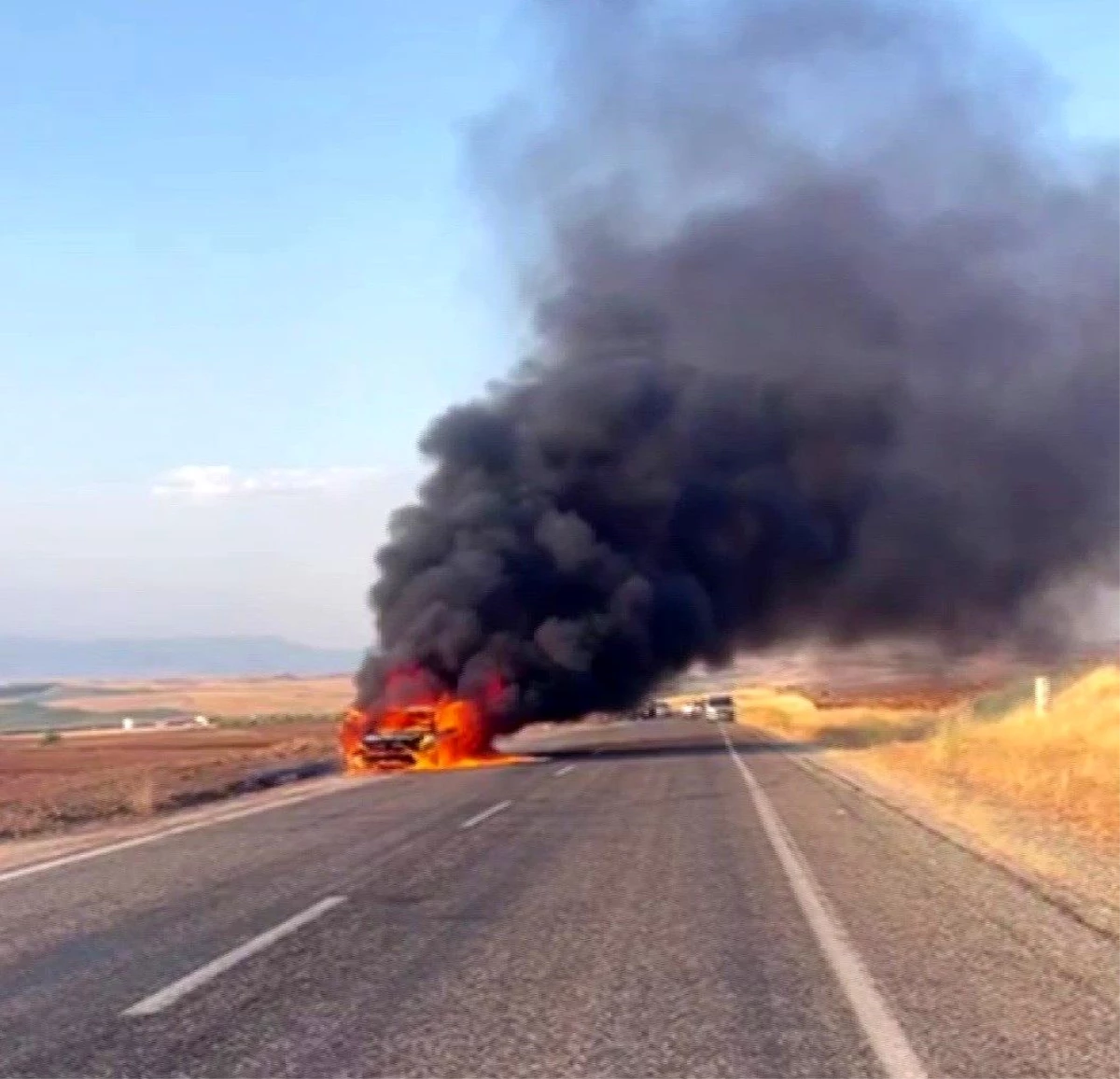 Adıyaman'da Otomobil Yangını