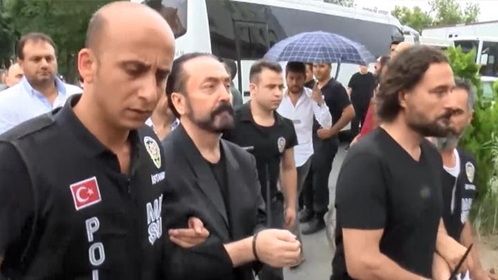 Adnan Oktar suç örgütünün 'güncel yapılanması' davası...  Adnan Oktar dışındaki tutuklu sanıklar tahliye edildi