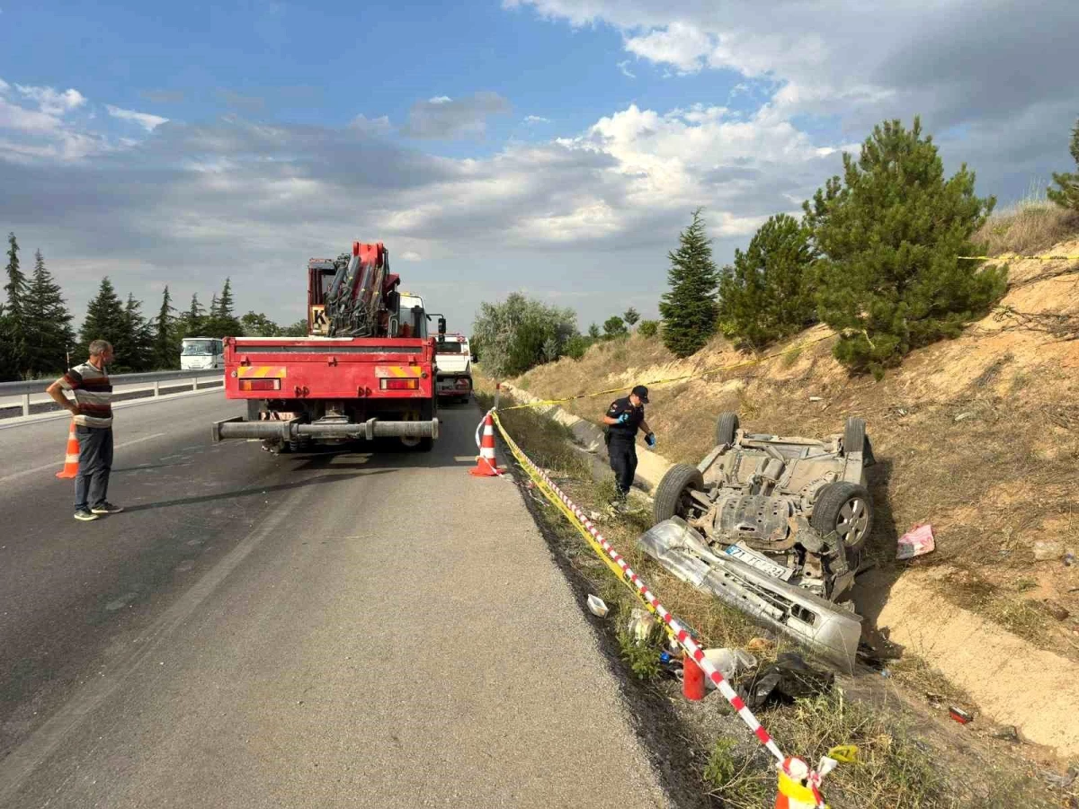 Afyonkarahisar'da Otomobil Takla Attı: 2 Yaralı