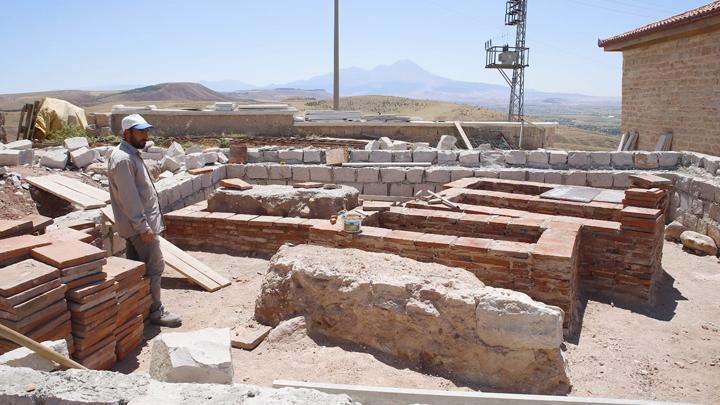 Aksaray'da Selçuklu dönemine ait 5 mezar bulundu