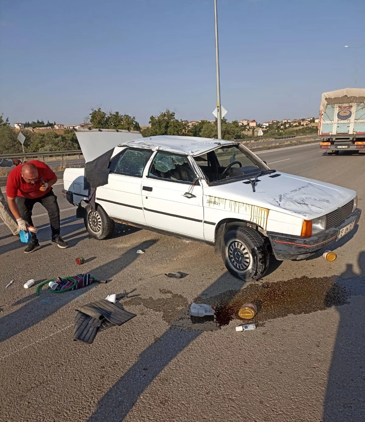 Ankara'da Otomobil Kontrolden Çıkarak Takla Attı: 2 Yaralı