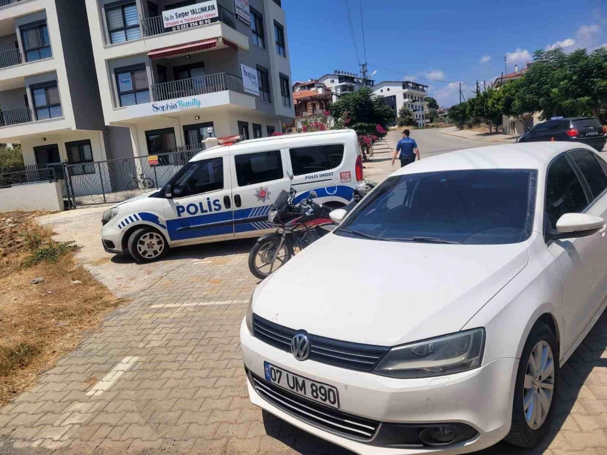 Antalya'da otomobil ile motosiklet çarpıştı: 2 yaralı