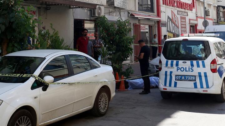 Antalya'da pansiyondan çıkış yaptıktan sonra fenalaşarak hayatını kaybetti