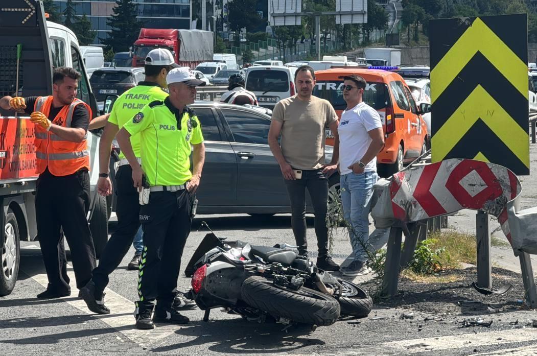 Bağcılar'da bariyere çarpan motosikletteki polis memuru Harun Kaya hayatını kaybetti