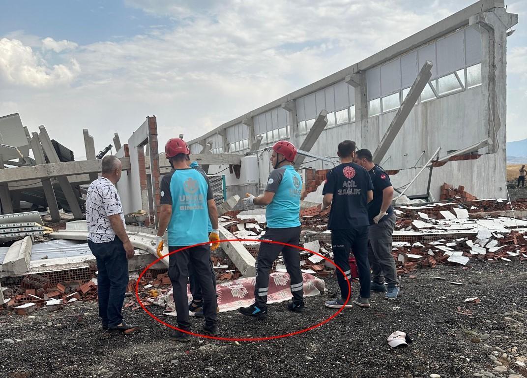 Bingöl'de inşaatta çökme: 1 işçi öldü, 1 işçi yaralı