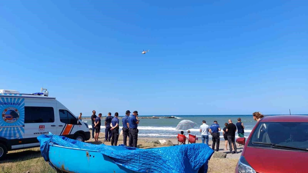 Çorum'dan Samsun'a tatil için gelen baba ve oğlu denizde kayboldu, baba hayatını kaybetti