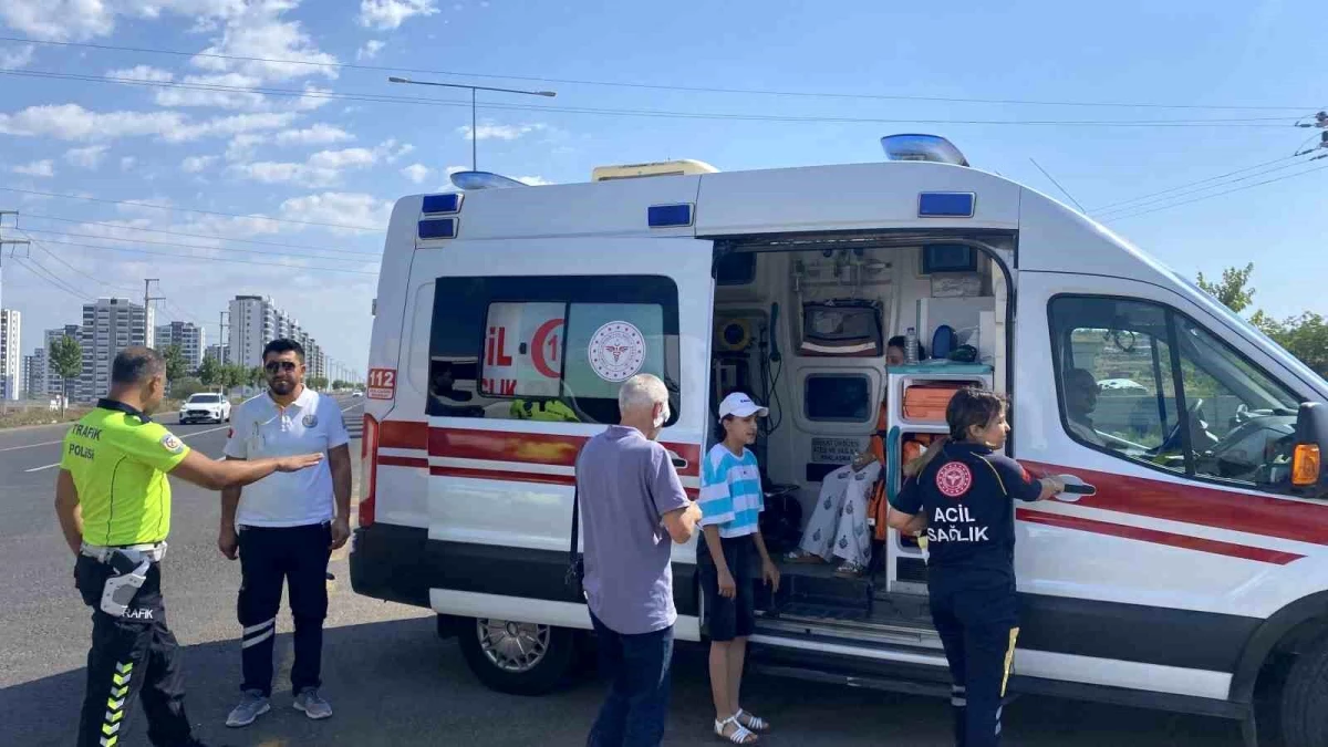 Diyarbakır'da kaza: 3 kişi hafif yaralandı