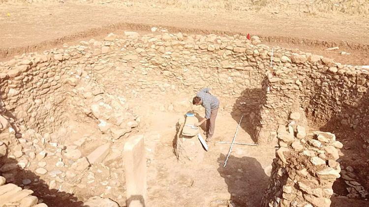 ‘Boncuklu Tarla’nın takıları ‘piercing’ çıktı