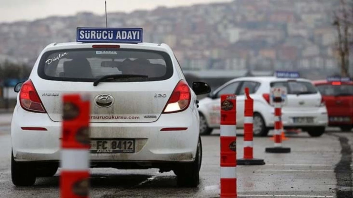 Ehliyet sınavında bazı kurallar değişti! Sürücü adaylarına park manevrasında ikinci şans