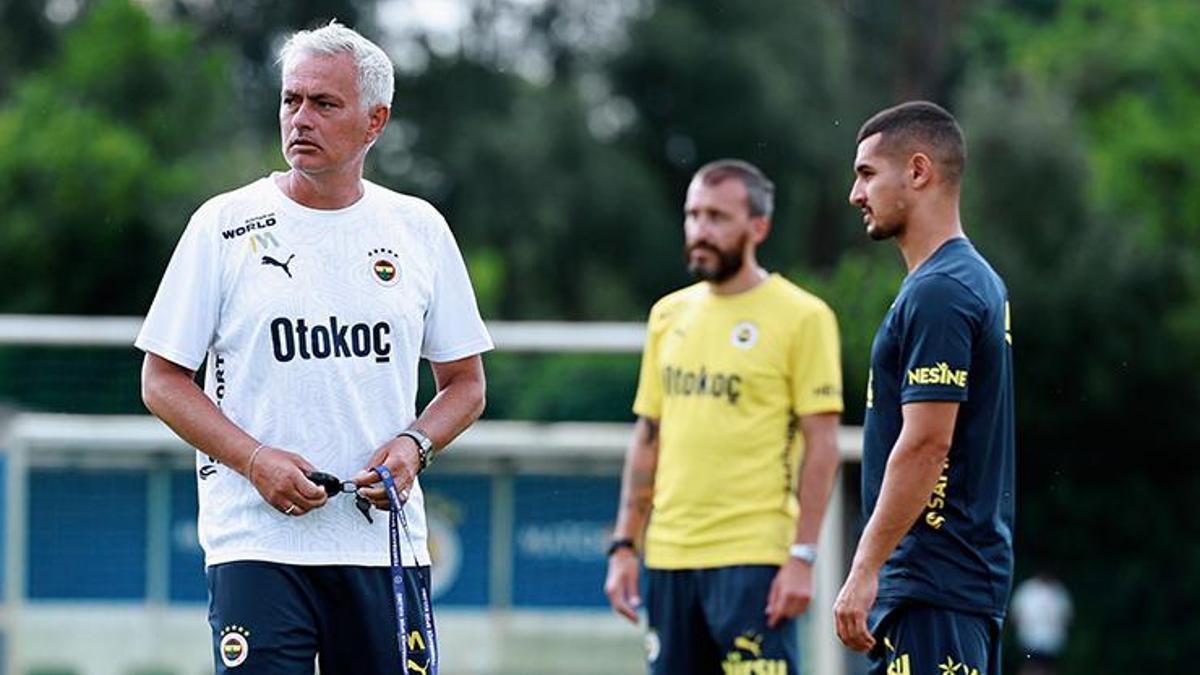 Fenerbahçe, Jose Mourinho yönetiminde pas ve dayanıklılık çalıştı