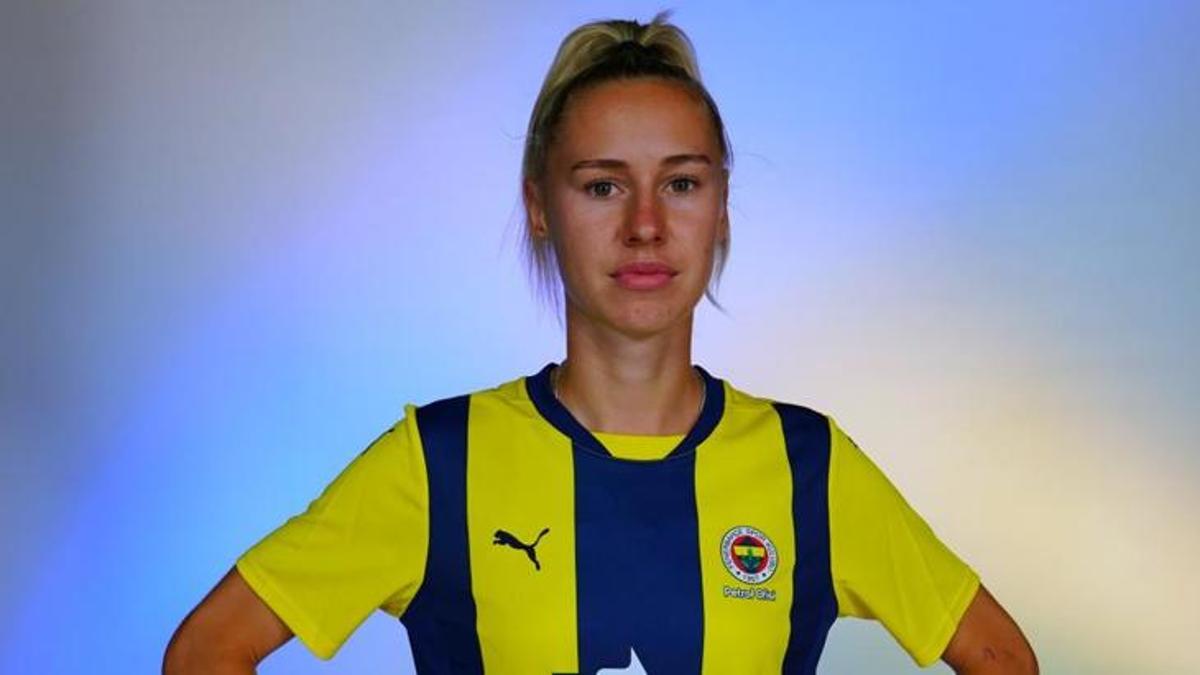 Fenerbahçe, Karyna Alkhovik ile sözleşme imzaladı