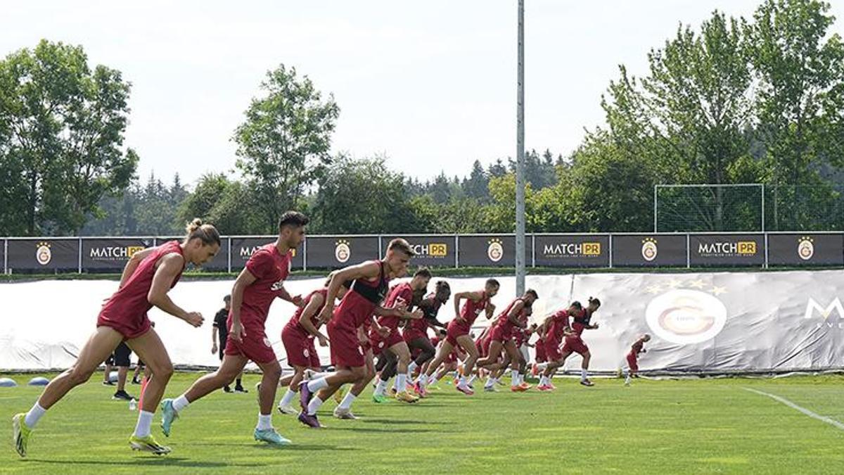 Galatasaray'da ayrılık! 2 yıldızın bileti kesildi