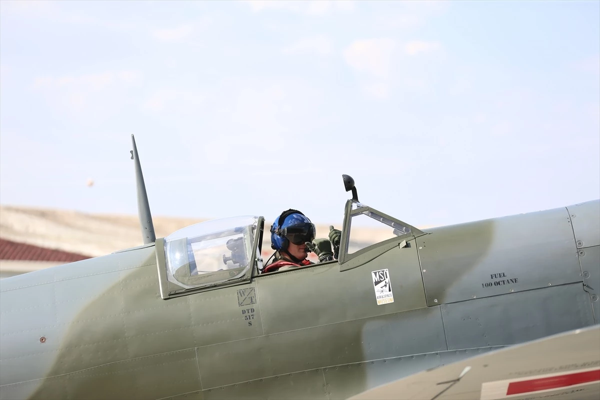 İngiltere'den gelen Spitfire Mk9 Sivrihisar Hava ve Uzay Müzesi'ne katıldı