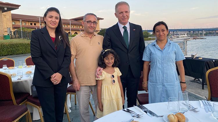 İstanbul-İstanbul Valisi Gül, 15 Temmuz Şehit aileleri ile bir araya geldi