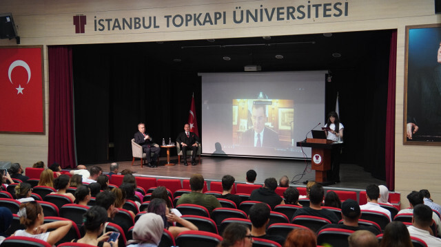 İstanbul Topkapı Üniversitesi'nde 15 Temmuz şehitleri demokrasi söyleşisi ile anıldı | Hayat Haberleri