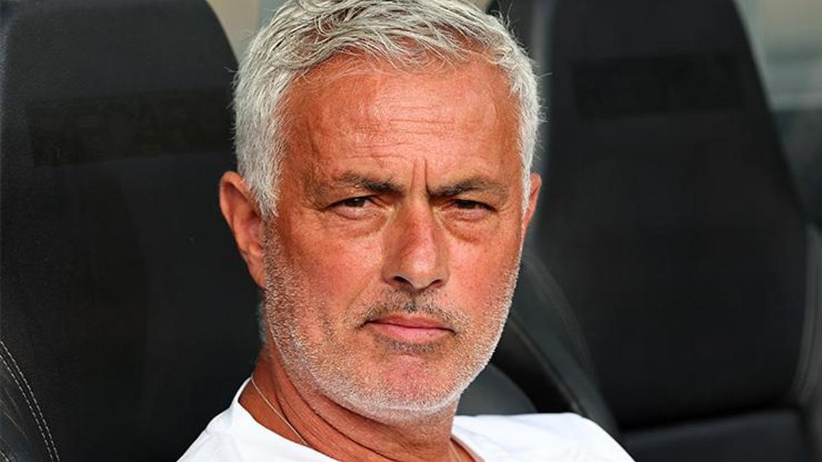 Kadıköy'de Jose Mourinho heyecanı! Fenerbahçe - Hull City maçında bir ilk...