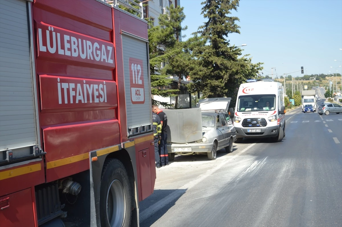 Lüleburgaz'da seyir halindeki otomobilde çıkan yangın söndürüldü