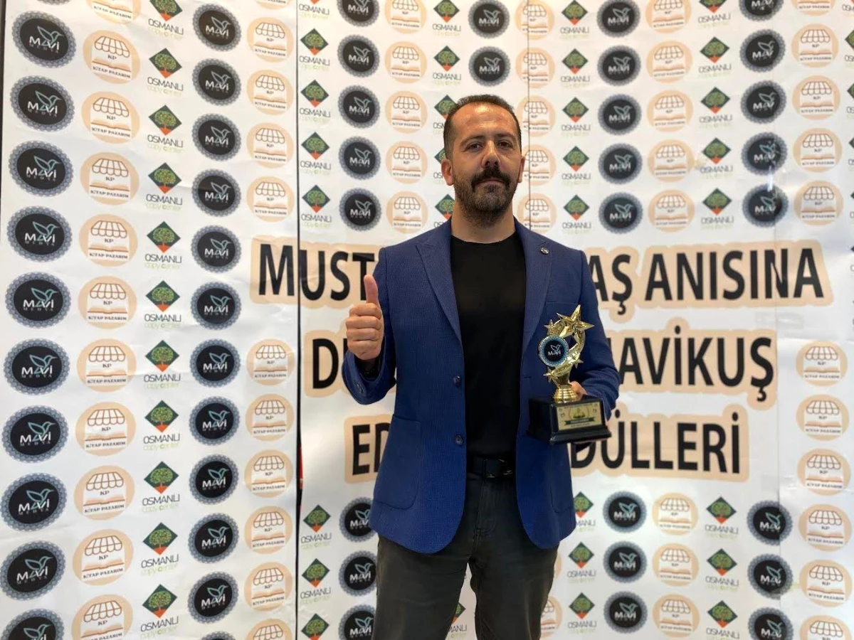 Samsun'da Görev Yapan Polis Memuru Türkiye'nin En İyi Bilimkurgu Yazarı Seçildi