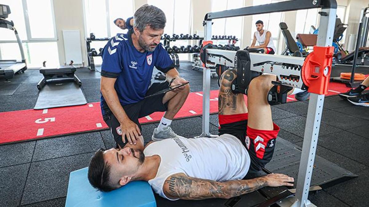 Samsunspor'da futbolculara kuvvet ve anatomik test uygulandı