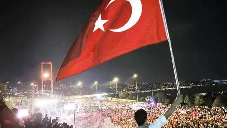 Siyasilerden 15 Temmuz Demokrasi ve Milli Birlik Günü paylaşımları