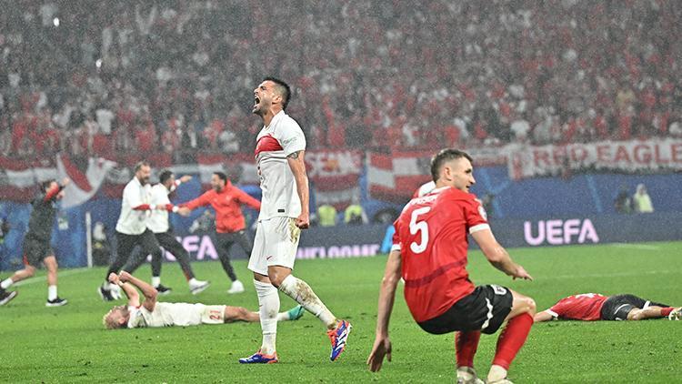 Siyasilerden A Milli Futbol Takımı'na tebrik mesajları