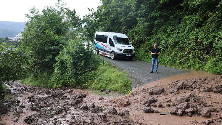 Trabzon'da kuvvetli sağanak: Heyelan meydana geldi