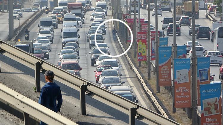 Tuzla ile Maltepe arasında yıllardır 'yürüyen adam'ın yürek burkan hikayesi... Nişanı bozulunca 'Daha evlenmem' dedi