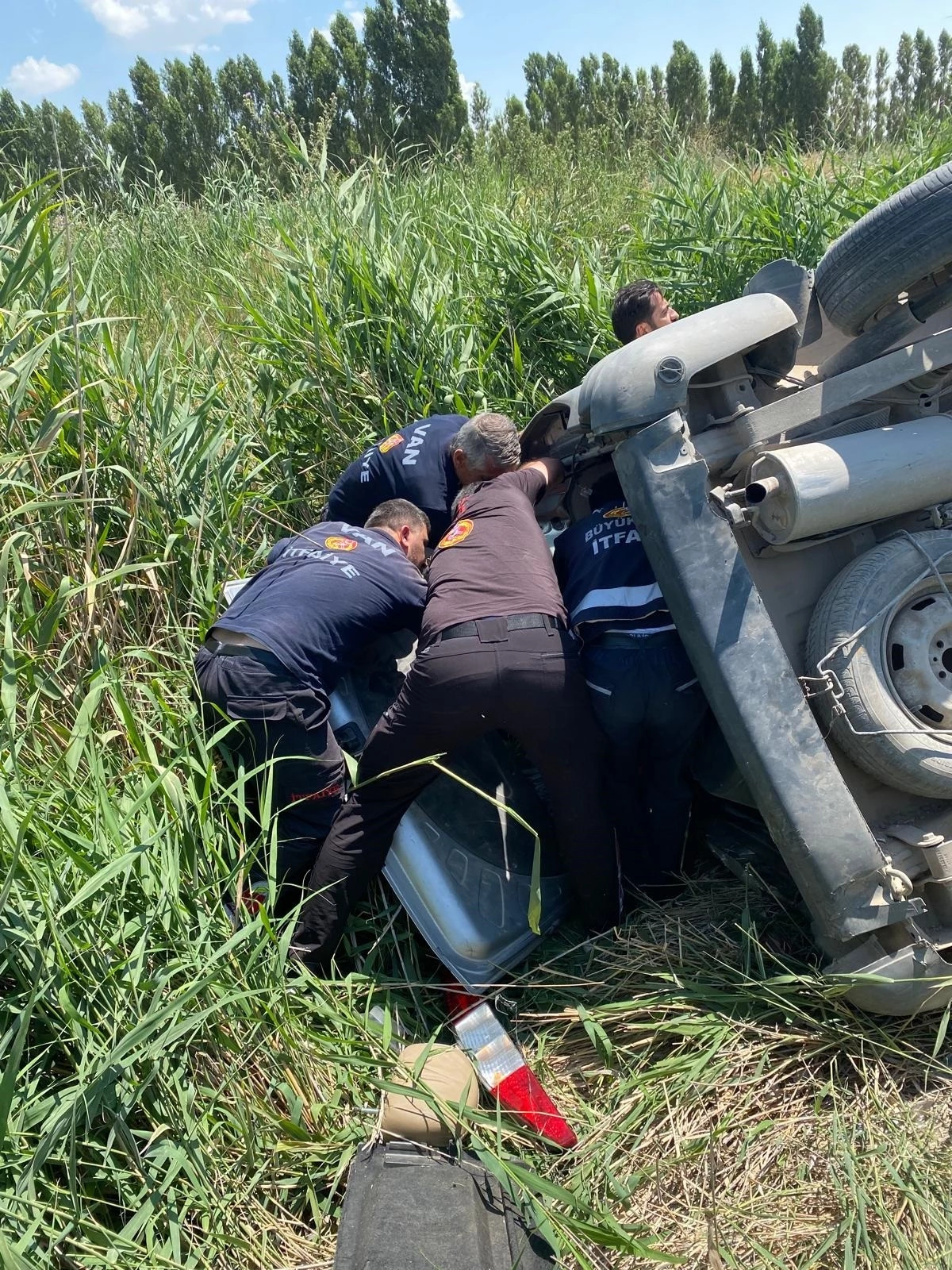 Van'da otomobil takla attı: 1 yaralı