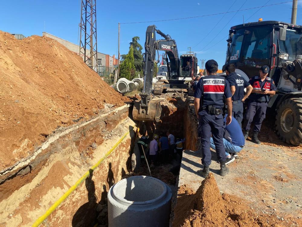 Velimeşe OSB'de göçük: 2 işçi toprak altında kaldı