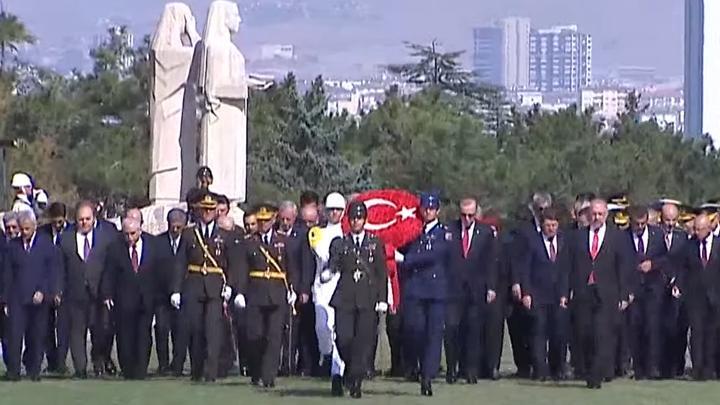 30 Ağustos Zafer Bayramı'nın 102. yıl dönümü... Cumhurbaşkanı Erdoğan ve devlet erkanı Anıtkabir'de