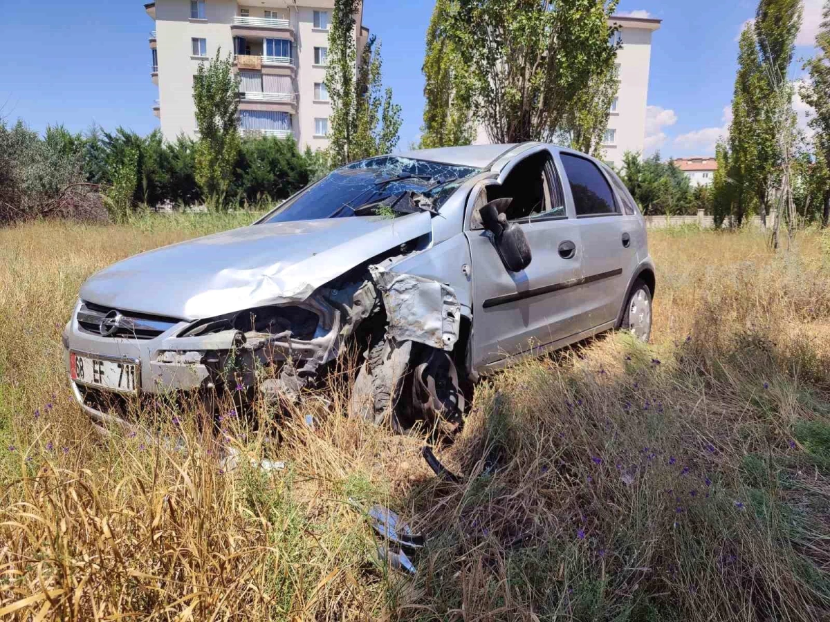 Aksaray'da Otomobil Şarampole Düştü, Sürücü Yaralandı