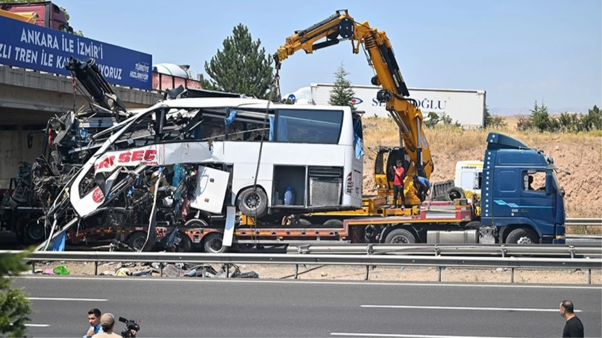 Ankara-Eskişehir otoyolundaki otobüs kazasında can kaybı 11'e yükseldi