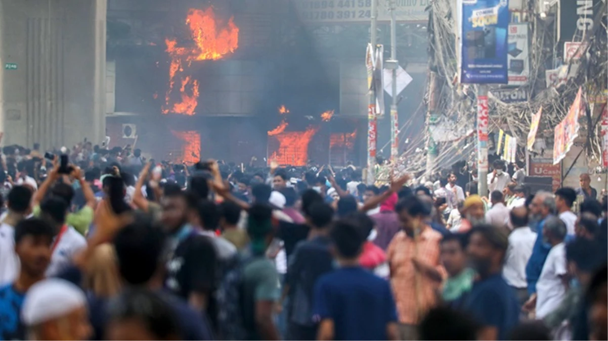 Bangladeş'te protestolarda hayatını kaybedenlerin sayısı 93'e yükseldi