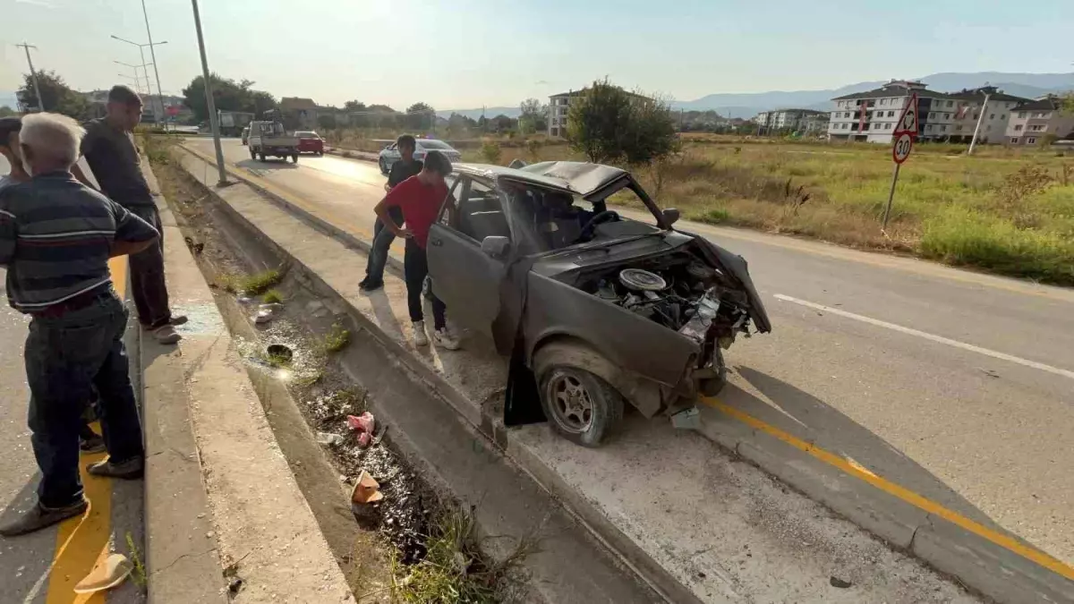 Bolu'da 15 Yaşındaki Çocuk Sürücü Hurdaya Dönen Otomobilden Burnu Bile Kanamadan Çıktı