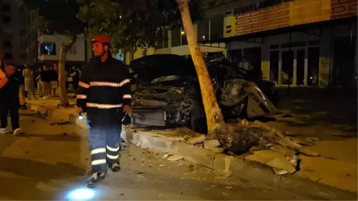 Çorum'da gece yarısı feci kaza! Ağaca çarpan otomobil, 2 kişiye mezar oldu