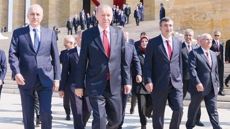 Devletin zirvesi Anıtkabir’de