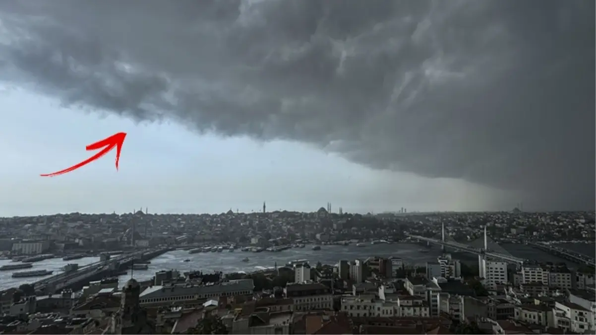 Elektrik yüklü bulutlar İstanbul'da hava trafiğini alt üst etti! Uçaklar havada kaldı