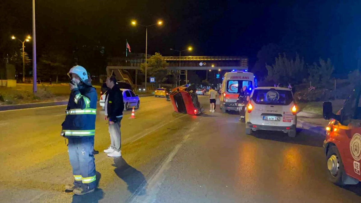 Eskişehir'de Otomobilin Çarptığı Cip Takla Attı: 3 Kişi Yaralandı