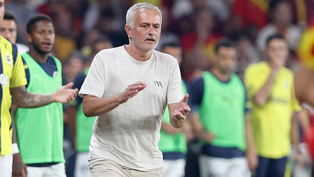 Fenerbahçe'de Jose Mourinho Göztepe maçı sonrası konuştu! 'Seçmem gerekiyordu'