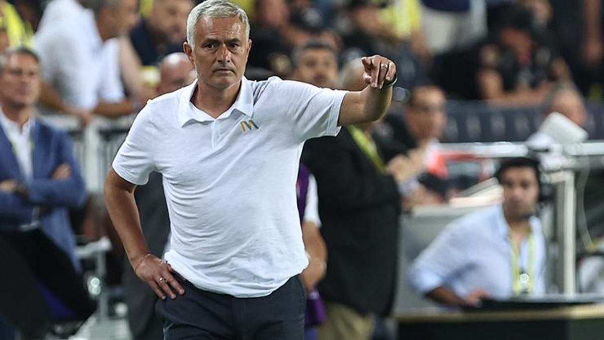 Fenerbahçe'de Jose Mourinho'nun planları tutmadı!