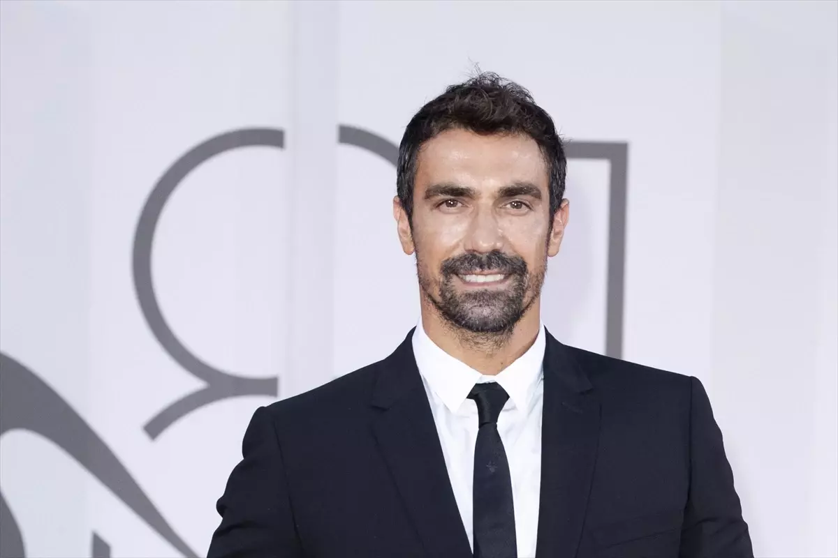 İbrahim Çelikkol, Venedik Film Festivali'nde ödül kazandı