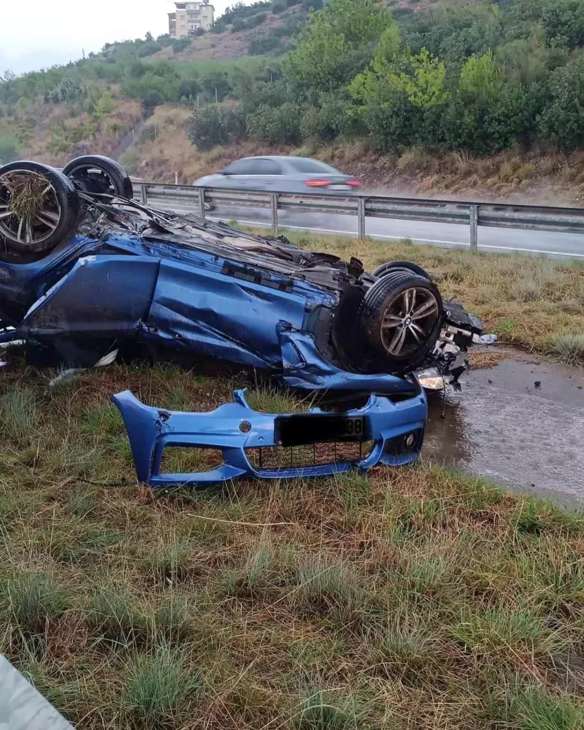 İskenderun'da Otomobil Takla Attı: 3 Yaralı