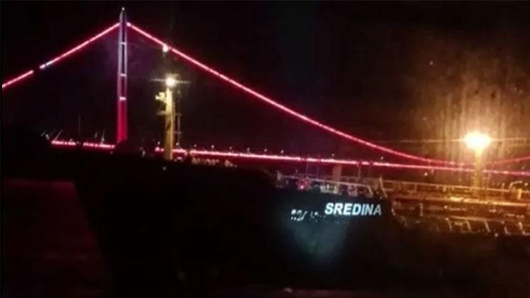 İstanbul Boğazı çift yönlü gemi trafiğine kapatıldı