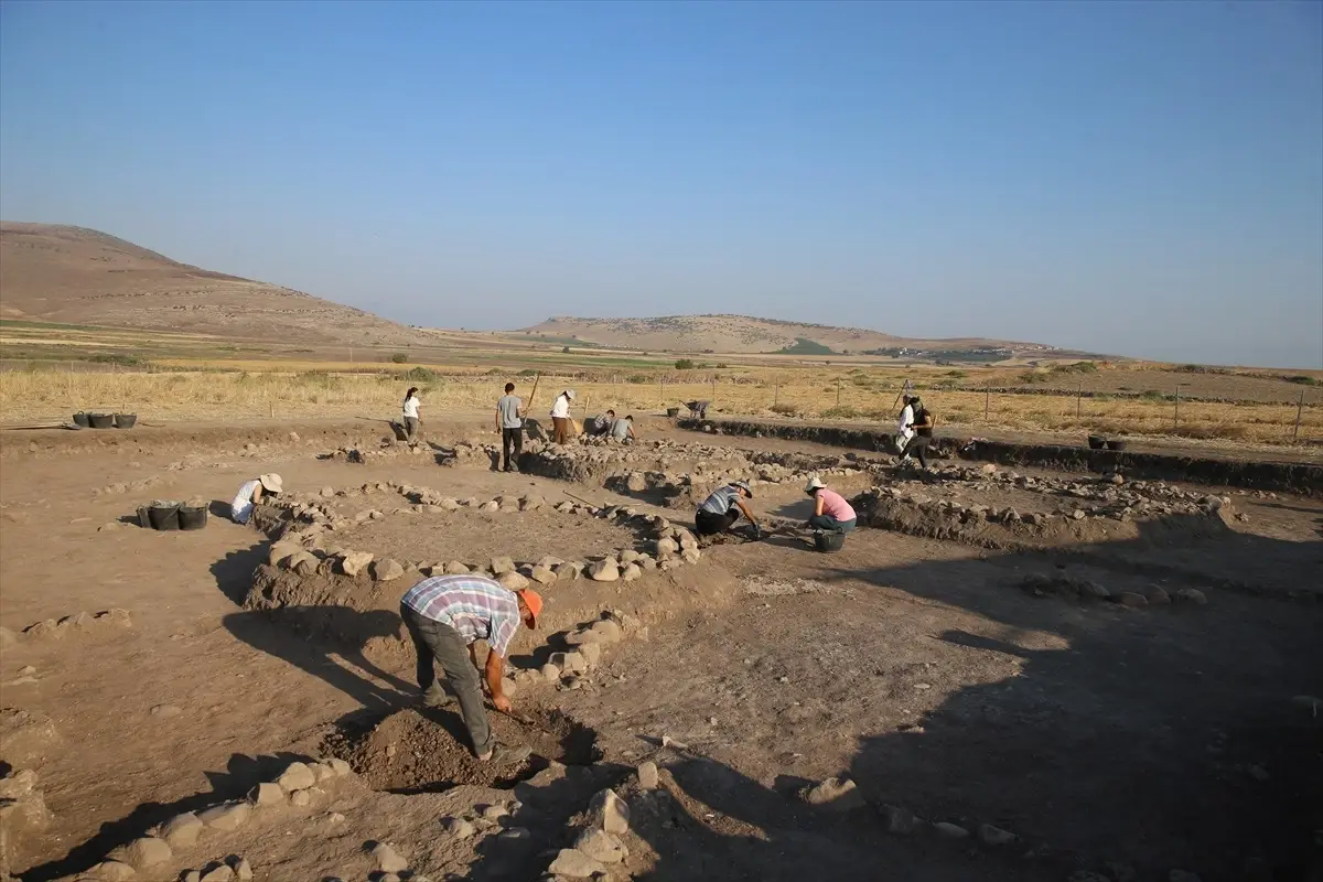 Kahramanmaraş'ta 7 Bin 600 Yıllık İnsan İskeletleri Bulundu