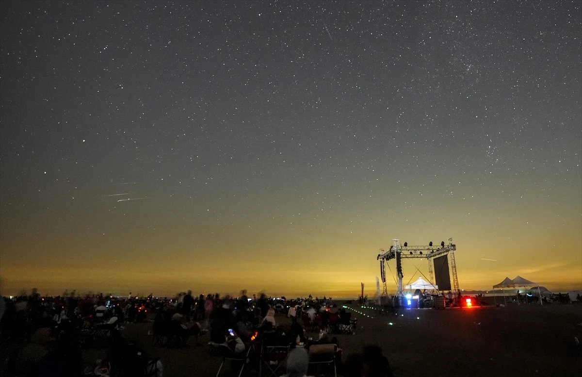 Karacabey'de binlerce kişi Perseid meteor yağmurunu gözlemledi