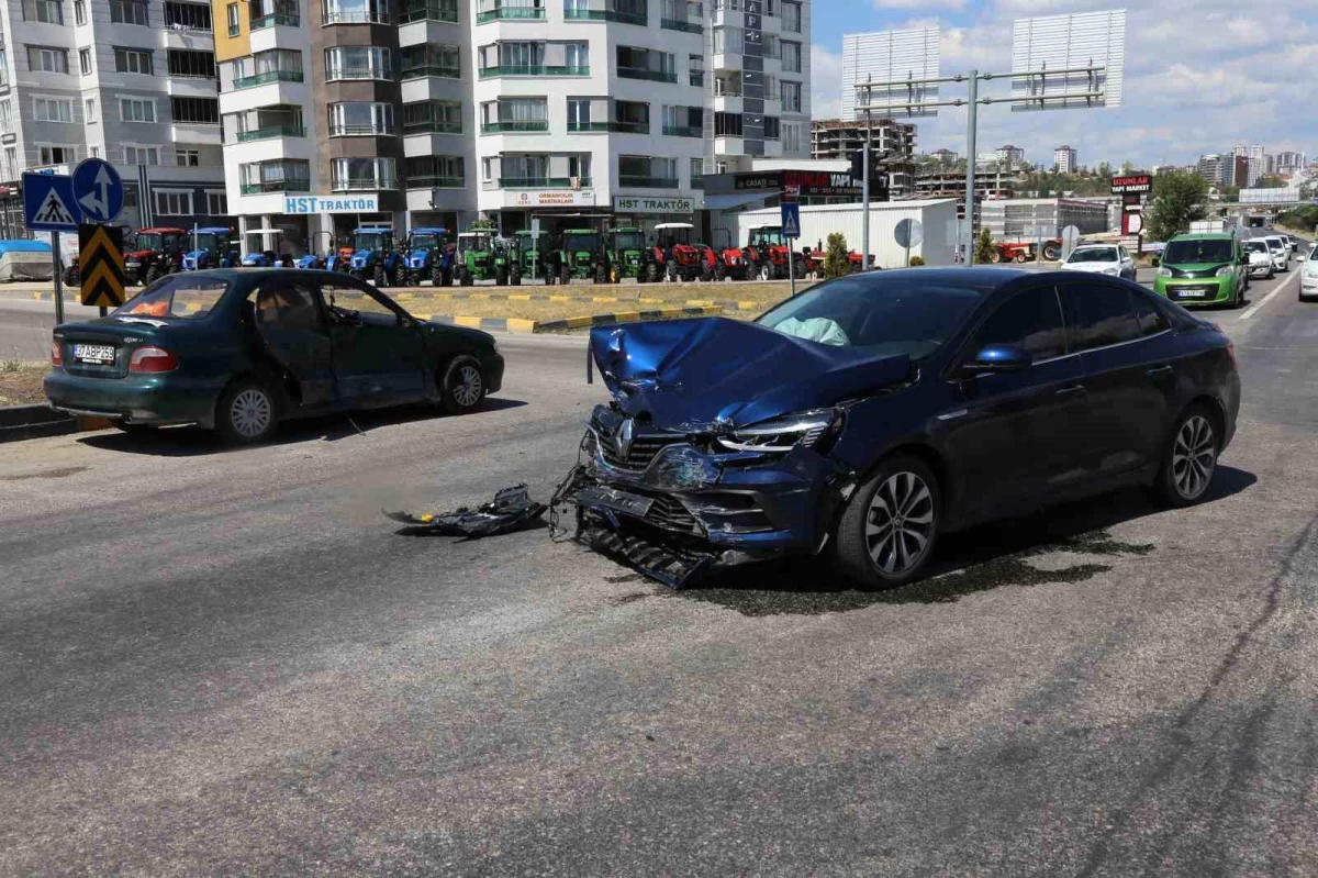 Kastamonu'da Otomobil Kazası: 2 Yaralı