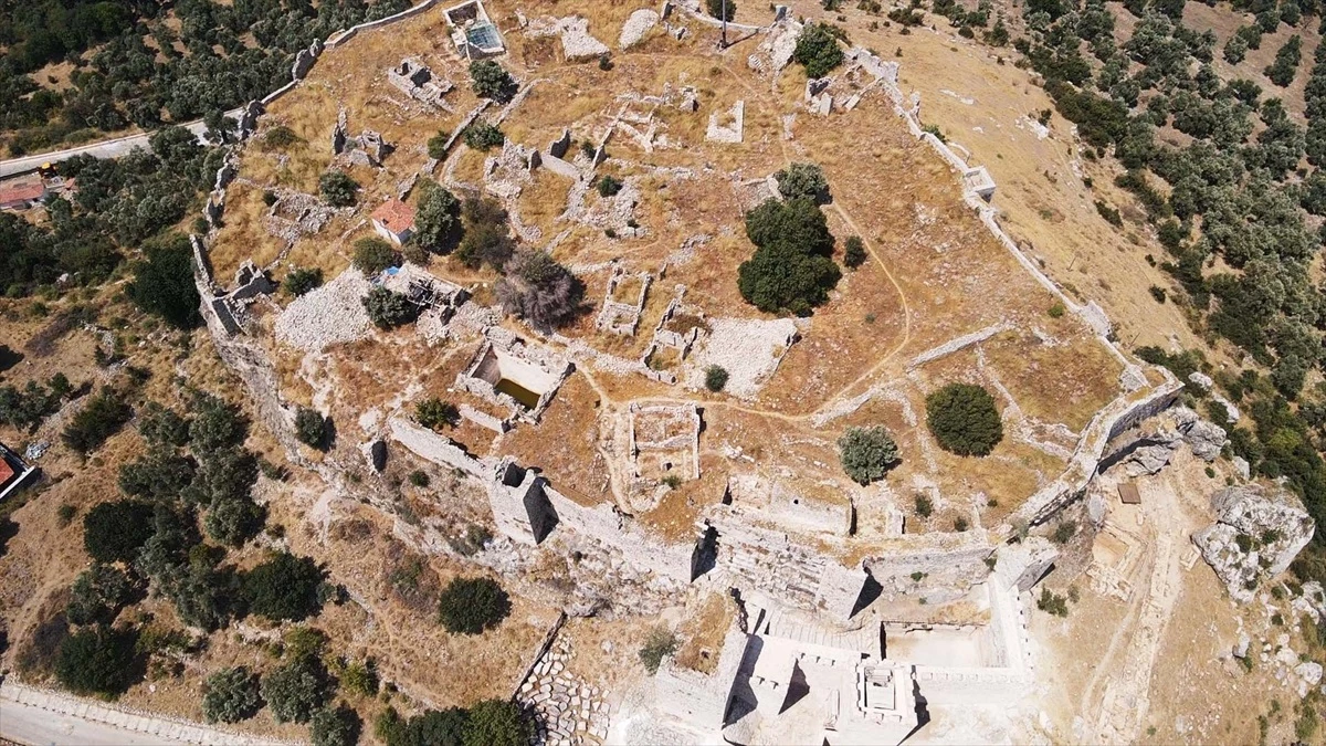 Muğla'da Beçin Antik Kenti'nde Menteşeoğulları Beyliği dönemine ait sarnıç bulundu